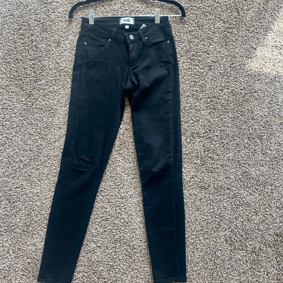 Black low rise skinny Paige jeans! - Picture 3 of 8